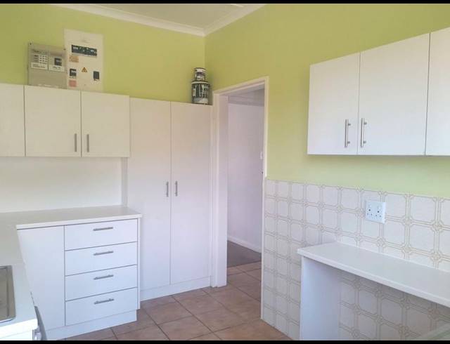 2 BEDROOM APARTMENT FOR SALE IN FISH HOEK
